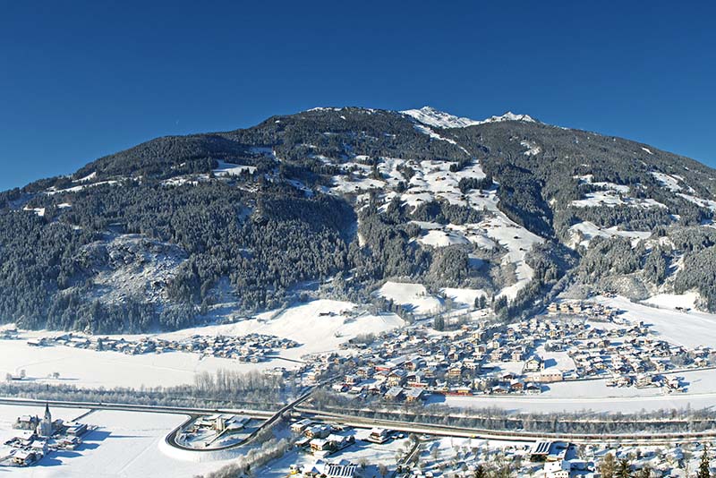 Winter Ortsansicht Aschau©Wörgötter&friends